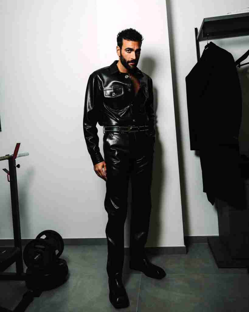 I look di Marco Mengoni a Sanremo. Quello che già sappiamo 4 Marco Mengoni