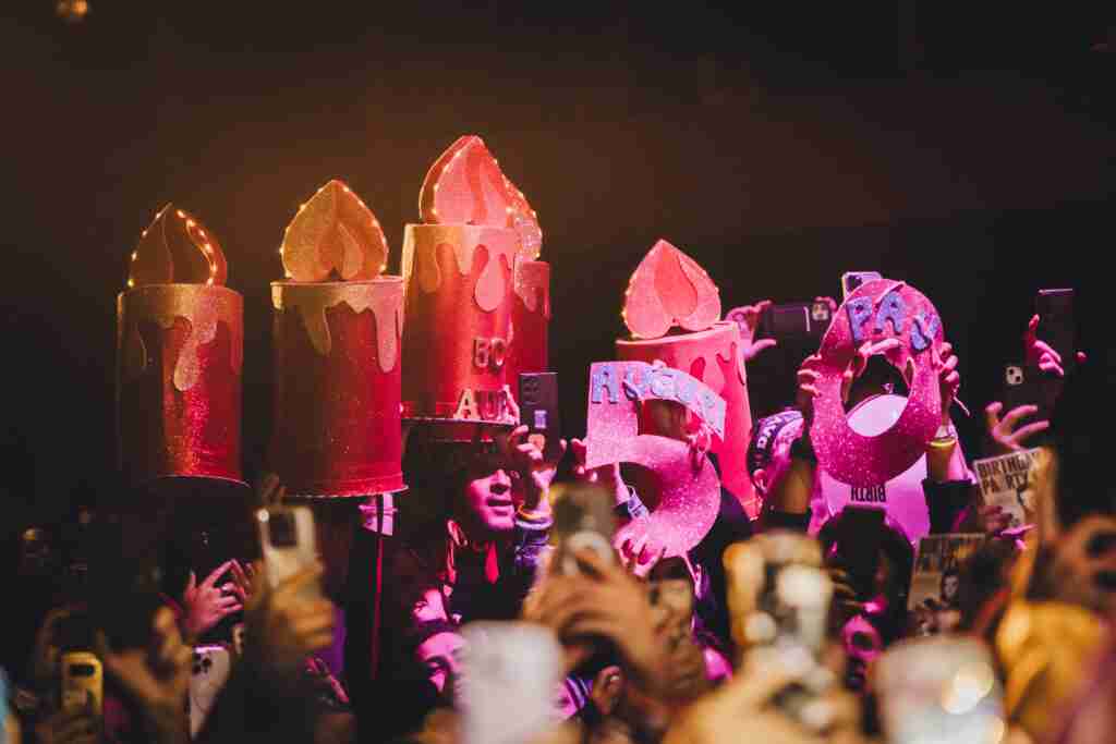 Laura Pausini compie 50 anni e organizza il Birthday Paurty 3 Laura Pausini compleanno