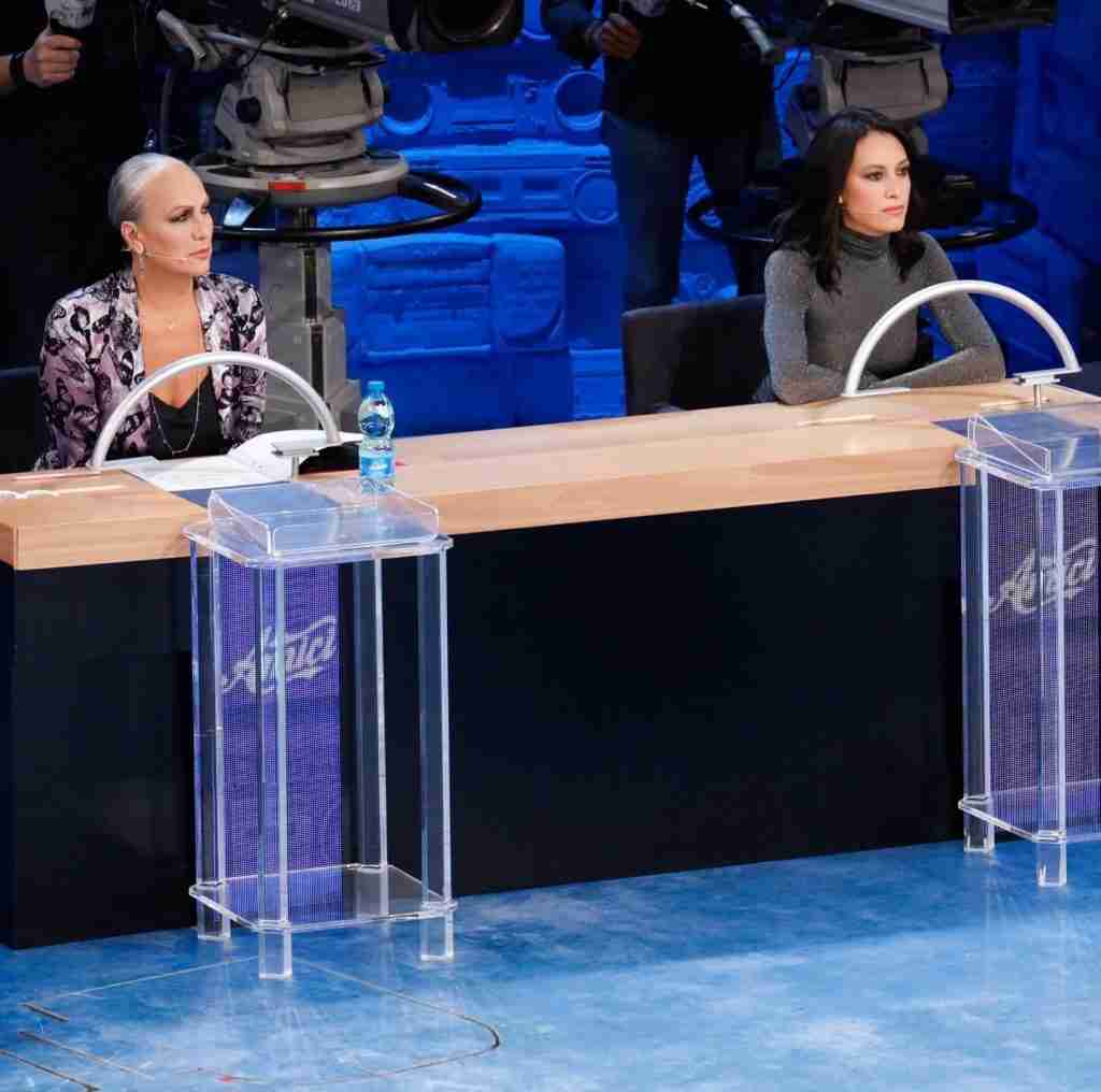 Amici 2024: scontro inarrestabile tra Emanuel Lo, Deborah Lettieri e Alessandra Celentano, 'prendi in giro gli allievi' 1 Amici 2024 lite tra Deborah Lettieri e la 'guru' Alessandra Celentano