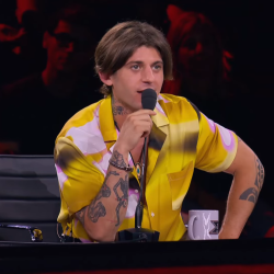 rkomi timido di X Factor